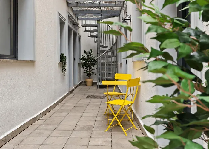 2bdr With Kitchen In Old Town Bucarest