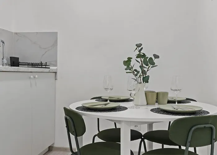 アパート 2bdr With Kitchen In Old Town ブカレスト