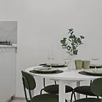 Apartman 2bdr With Kitchen In Old Town Bukarest