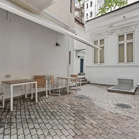 2bdr With Kitchen In Old Town Bükreş